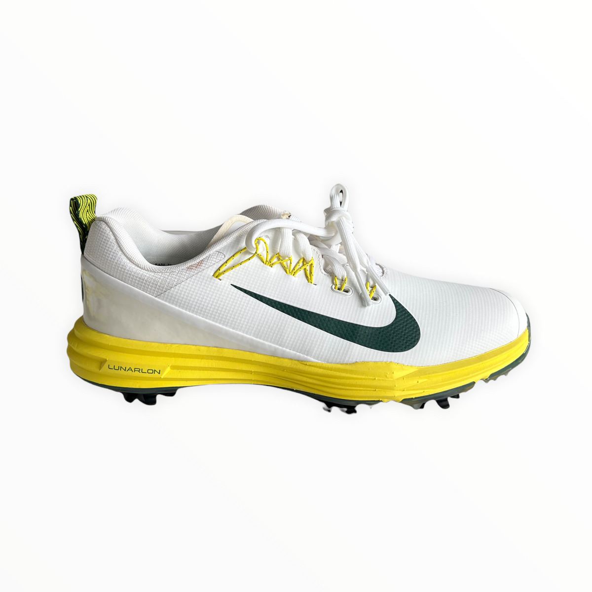 White golf shoes turning yellow - GolfBuzz